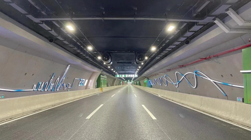 隧道路面均勻度場(chǎng)景，視覺舒適
