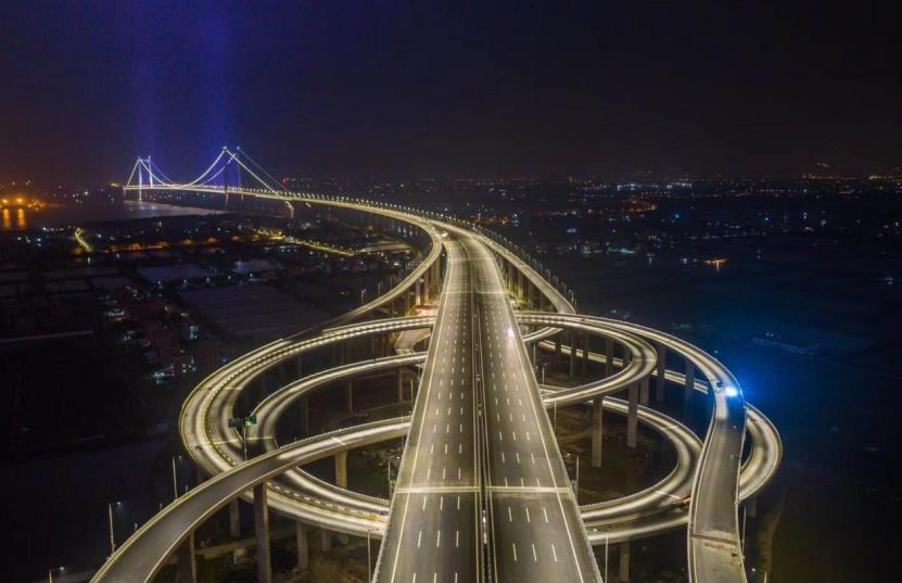 智慧路燈,道路照明,LED路燈,助力城市,多維場(chǎng)景升級(jí)