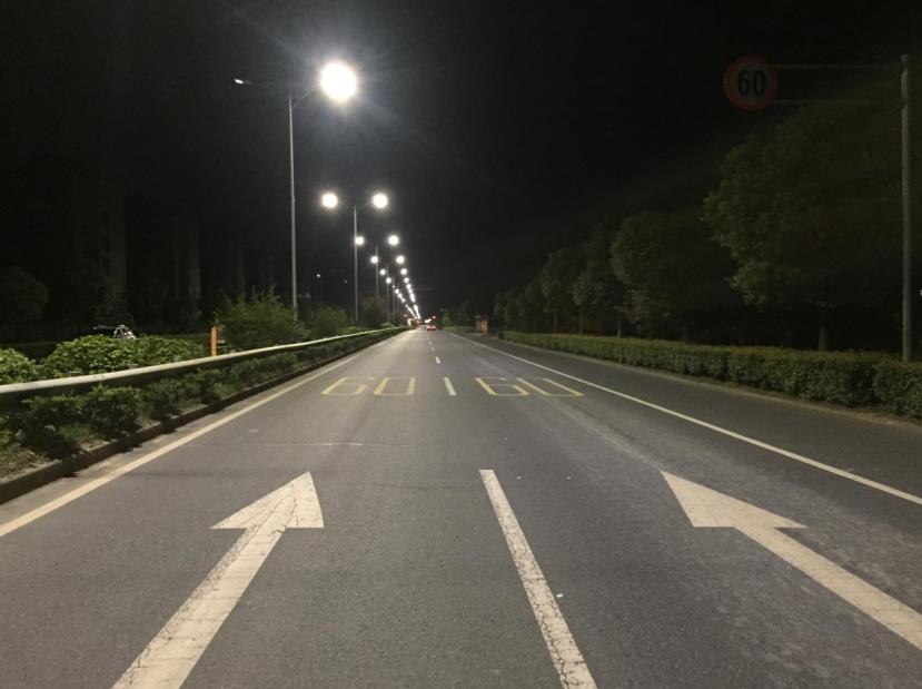 智慧路燈,道路照明,LED路燈,助力城市,多維場(chǎng)景升級(jí)